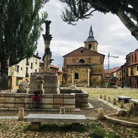 Apartment Plaza Del Grano Leon